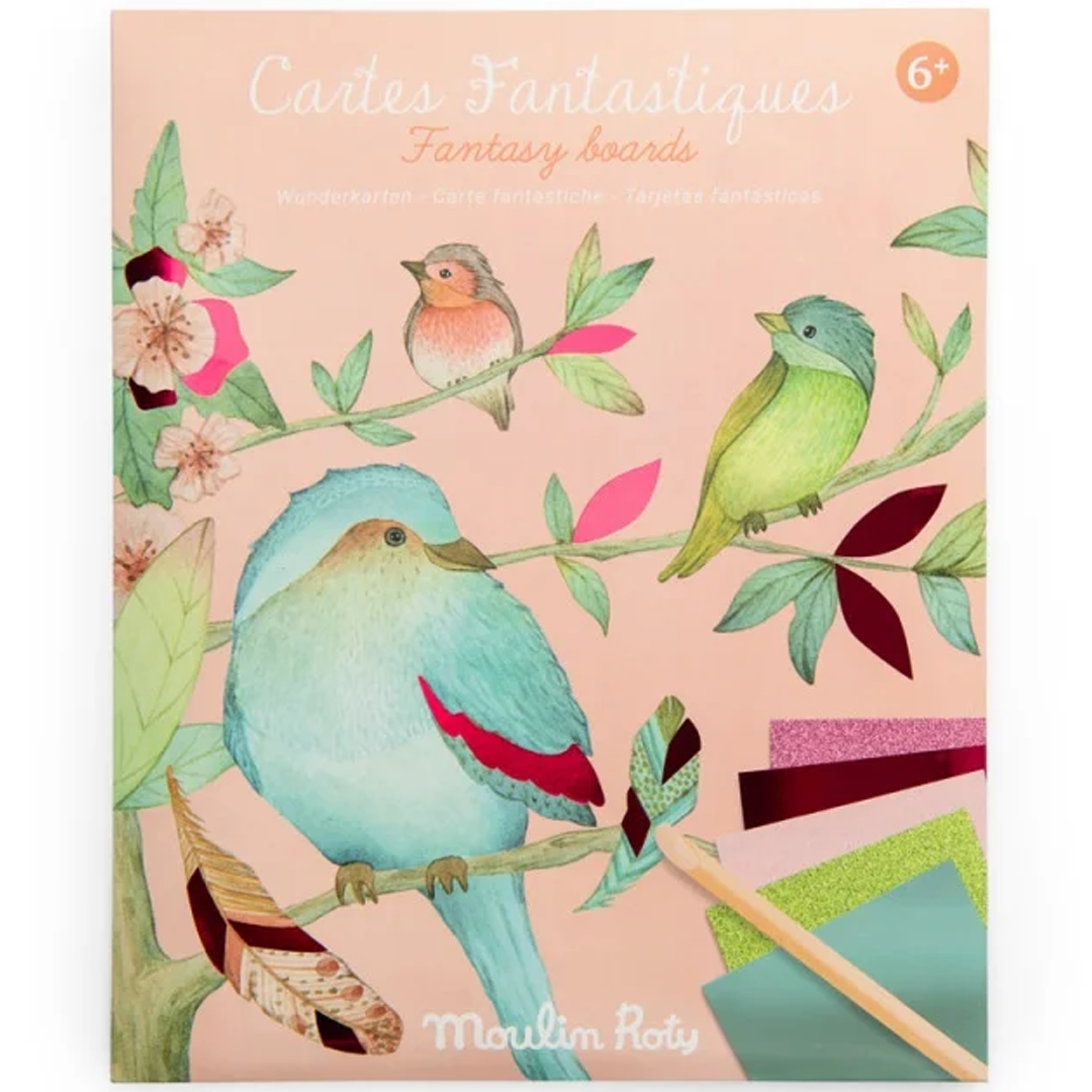De verpakking van de Moulin Roty knutselset transferfolie met een illustratie van vogels op takken.
