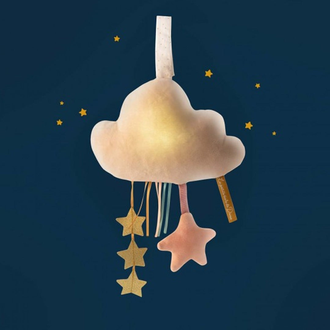De Moulin Roty lichtgevende wolk mobiel voor baby's straalt warm licht uit in het donker, met hangende sterren.
