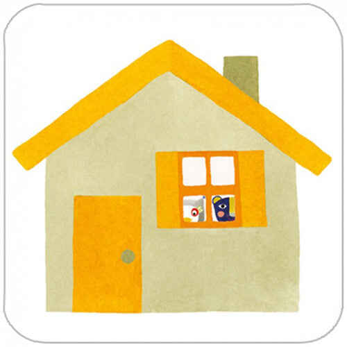 Detail van een beige huis met een geel dak en gele deur op een witte kaart.