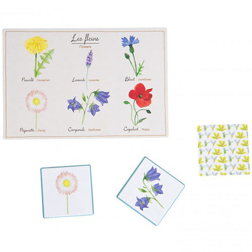 Moulin Roty lotto natuur spel met een grote bloemenkaart en twee losse bloemenkaarten.