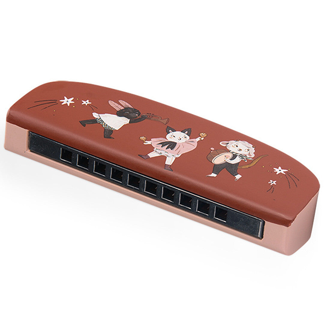Moulin Roty houten mondharmonica met bruine bovenkant en illustraties van spelende dierenfiguren.