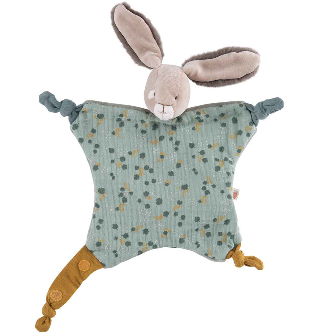 Moulin Roty babyspeelgoed knuffeldoekje konijn met groen gebloemd patroon en een uitgestrekte gele knoop.