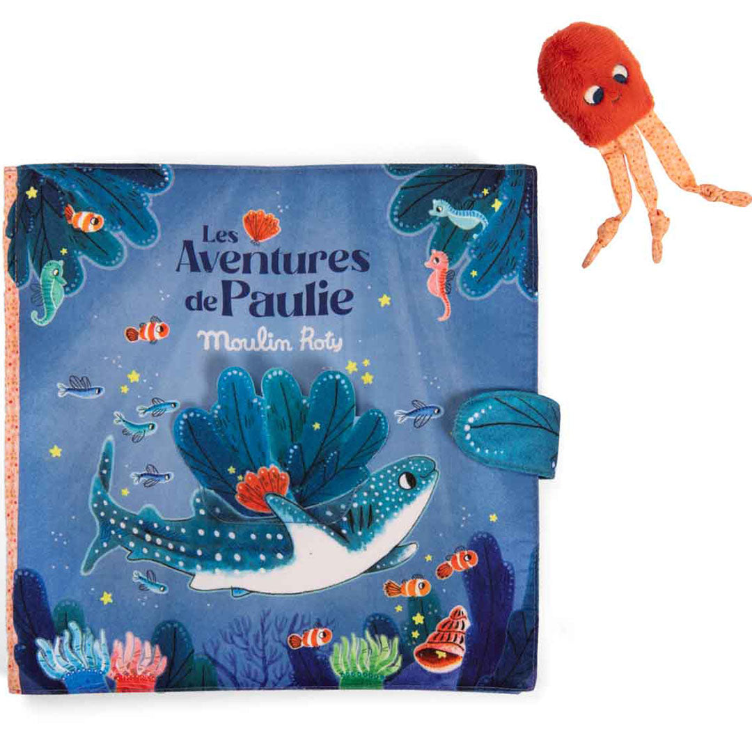 Moulin Roty stoffen babyboekje met onderwaterthema en een losse rode octopus vingerpop.