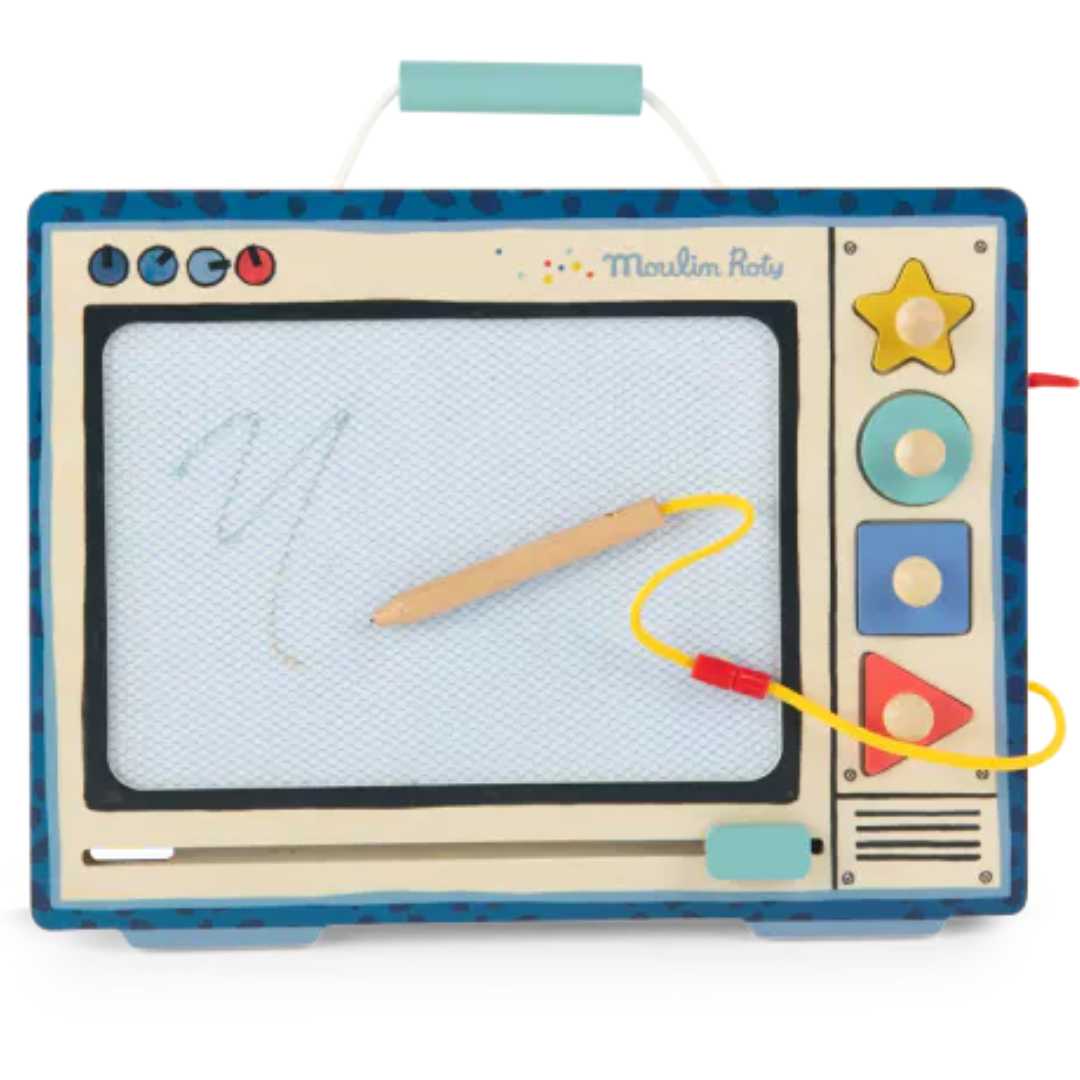 Moulin Roty magnetisch tekenbord in TV-vorm met stylus en een getekende letter N op het scherm.