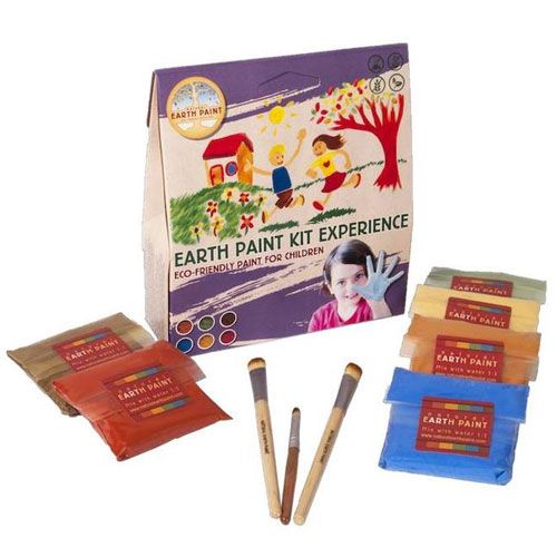 Natural Earth Paint kinderverfset met verpakking, verfpoederzakjes en kwasten.