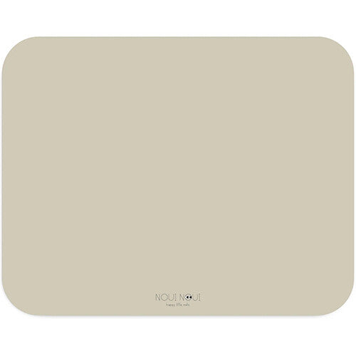 Noui Noui beige rechthoekige placemat met logo.