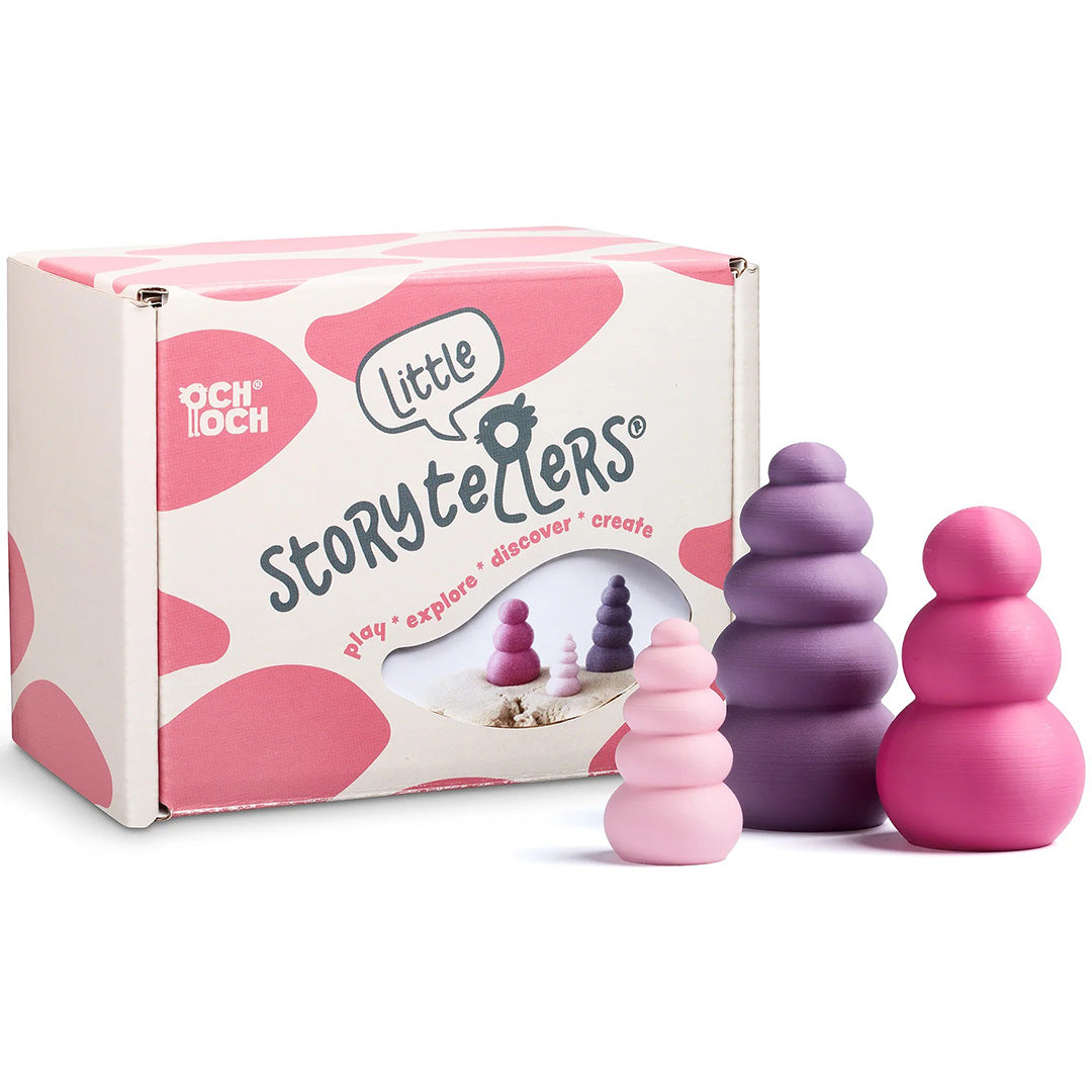 De verpakking van de och och Little Storytellers sensorische figuren treeset met de drie roze en paarse figuren ernaast.