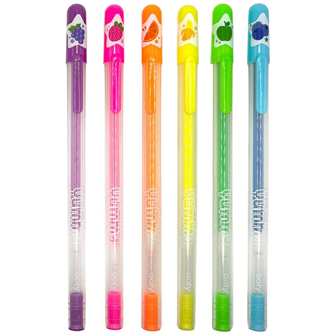Zes ooly geurende neon gelpennen in verschillende fruitkleuren met bijpassende fruitmotieven op de doppen.