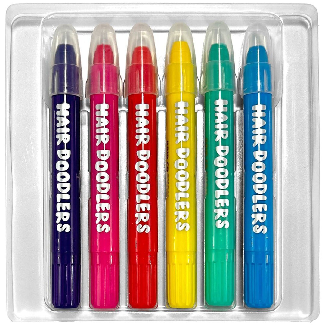 Zes Ooly Hair Doodlers haarkrijtjes in een plastic houder, met de kleuren paars, roze, rood, geel, groen en blauw.