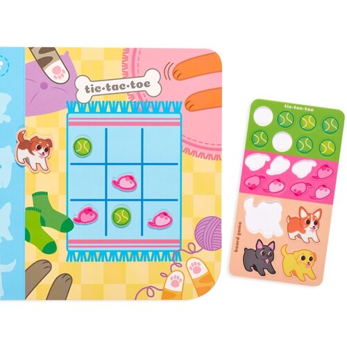 Een close-up van het ooly herbruikbare tic-tac-toe spel met huisdierenstickers.