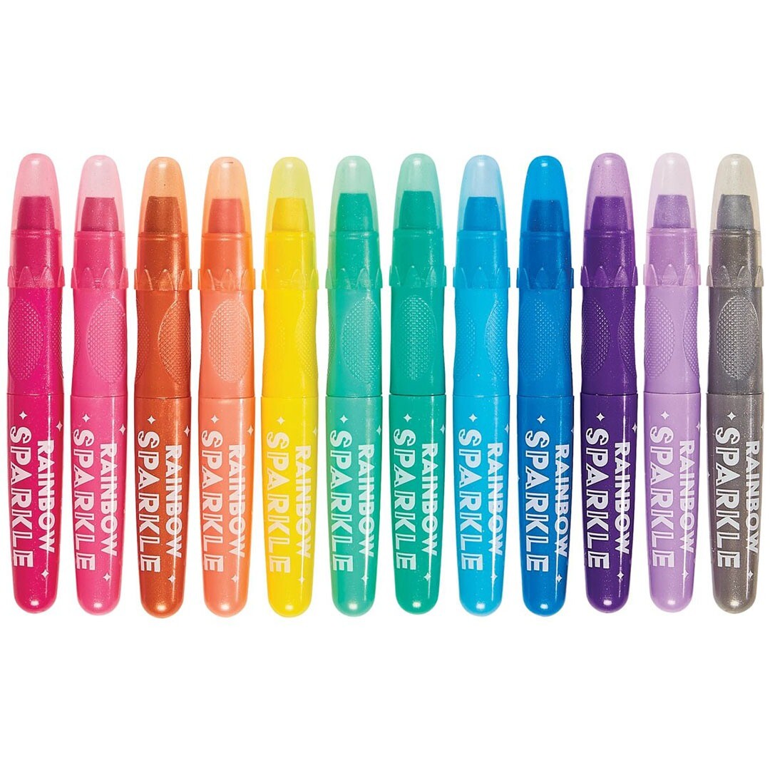 Een rij van 12 ooly Rainbow Sparkle metallic gelkrijtjes in verschillende regenboogkleuren.