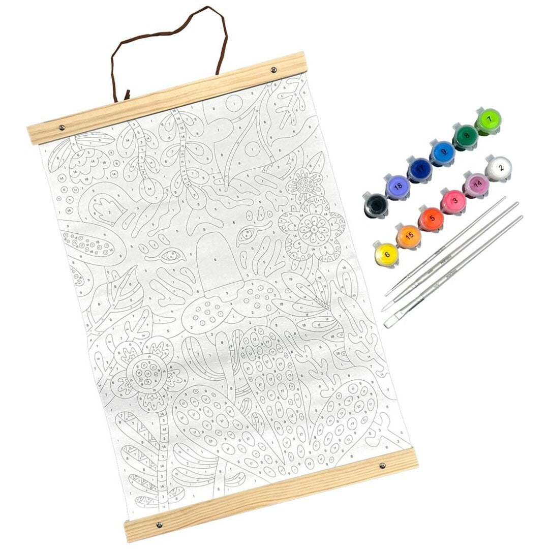 De onbeschilderde canvas van de verf-op-nummerset met nummers, verfpotjes en penselen.