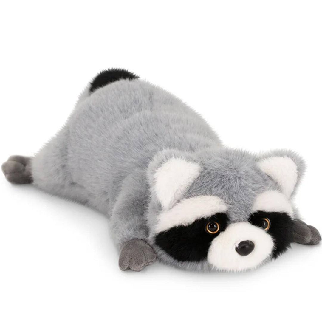Orange Toys pluchen wasbeer liggend op zijn buik.