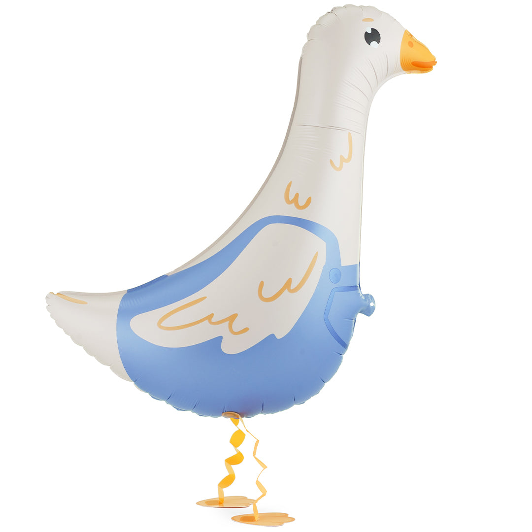 Partydeco folieballon in de vorm van een witte gans met blauwe tuinbroek.