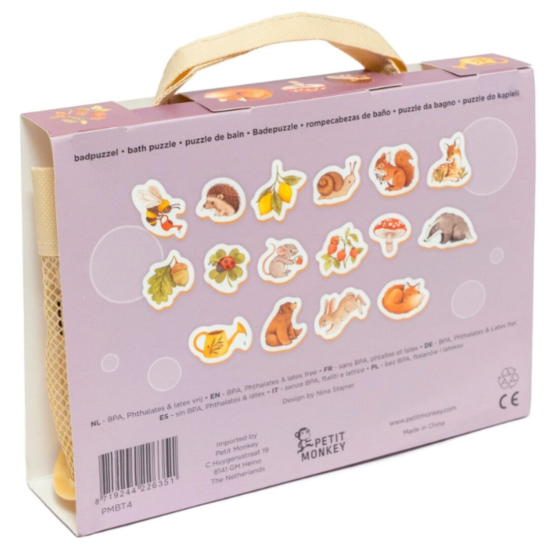 Achterkant van de Petit Monkey badpuzzel verpakking met alle 16 schuimfiguren van bosdieren en natuur afgebeeld.