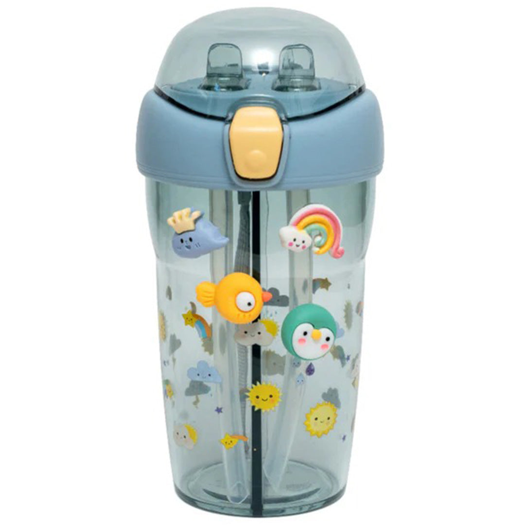 Petit Monkey kinderdrinkfles met twee rietjes, versierd met dieren en regenbogen, met gesloten deksel.