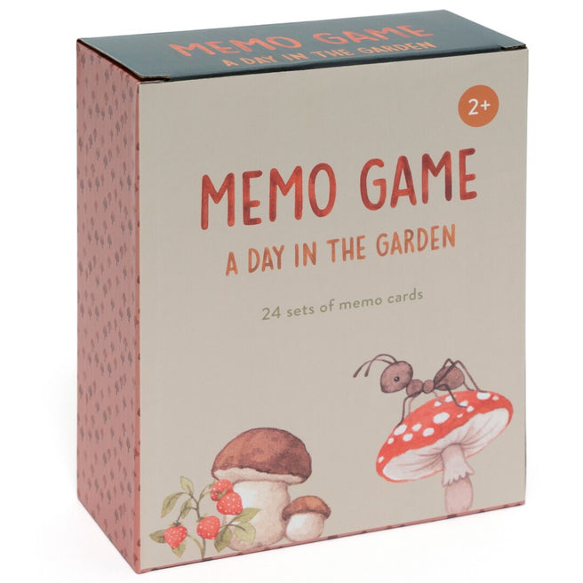 Petit Monkey memo game 'A day in the garden' verpakking met een mier en paddenstoelen, geschikt voor 2 jaar en ouder.