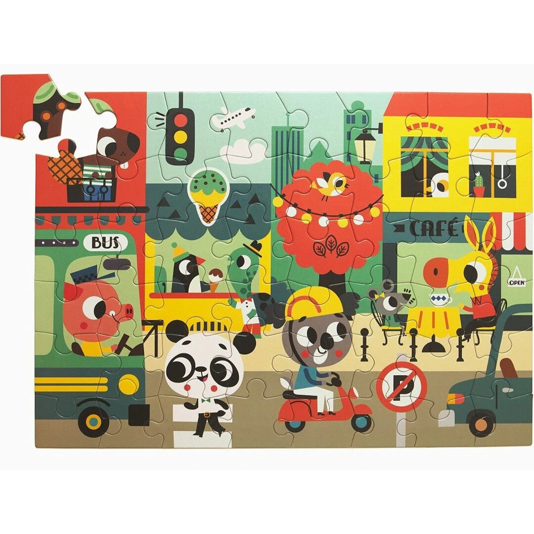 Voltooide legpuzzel met een kleurrijke stadsscène vol dieren en voertuigen.
