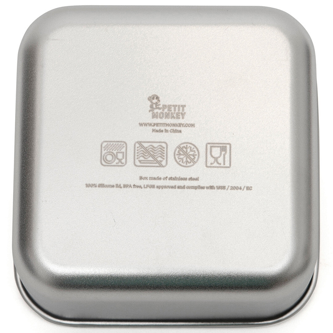 Onderkant van het Petit Monkey rvs snackdoosje met logo en specificaties.