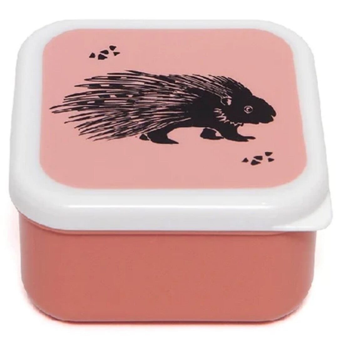 Middelgroot roze petit monkey snackdoosje met een zwarte stekelvarken illustratie op de deksel.