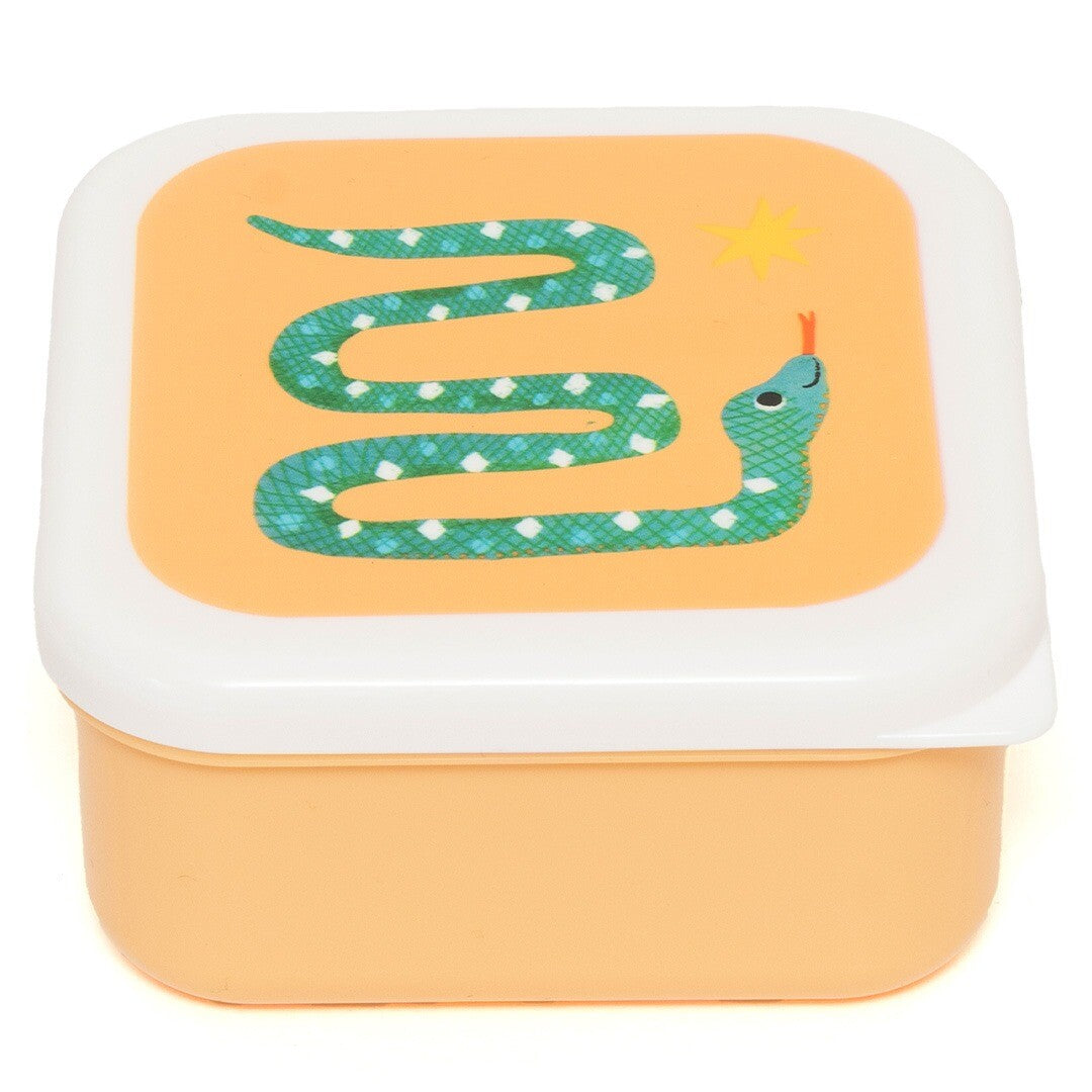 Kleinste Petit Monkey plastic snackdoosje met een slang op de deksel.