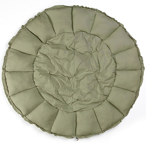Het play&go speelkleed coco in meadow green, volledig uitgespreid en van bovenaf gezien.