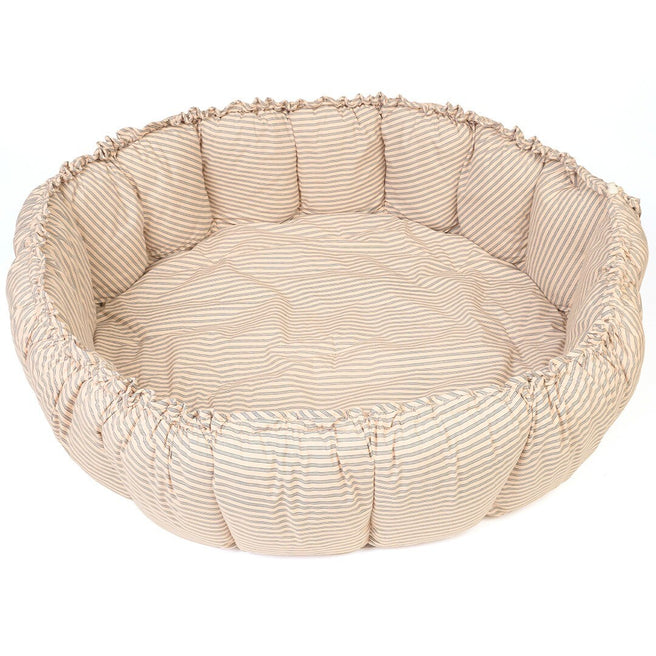 play&go 3-in-1 speelkleed in de vorm van een rond baby nestje, beige met blauwe strepen.