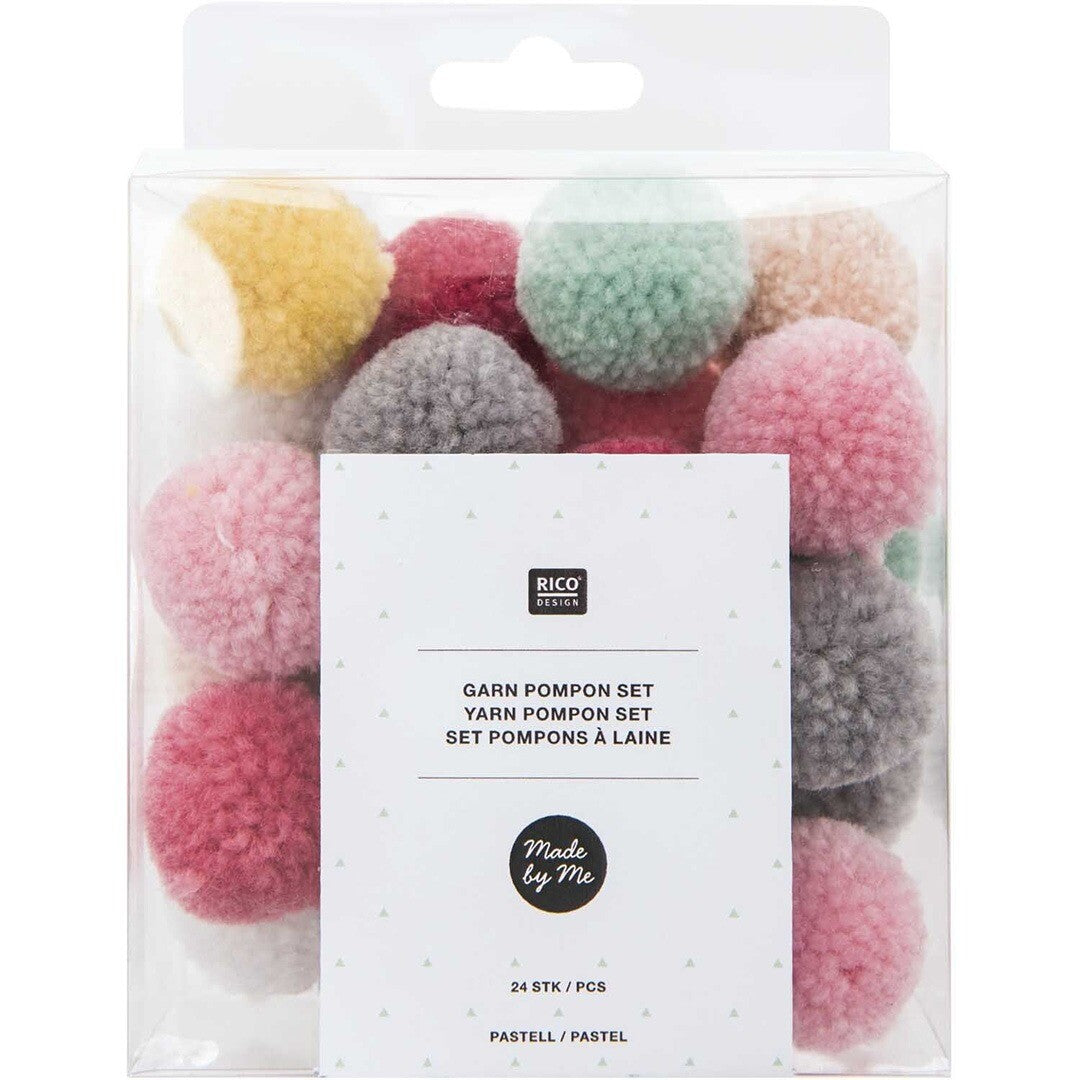 Verpakking van Rico Design pompons pastel mix met 24 stuks in diverse kleuren.