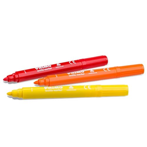 Drie Primo textielstiften in rood, oranje en geel liggen naast elkaar.