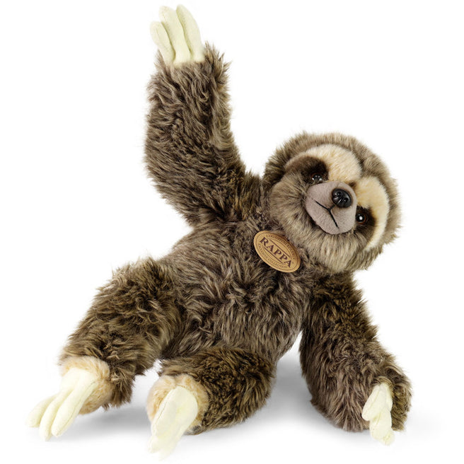 Rappa pluchen luiaard knuffel met een arm omhoog.