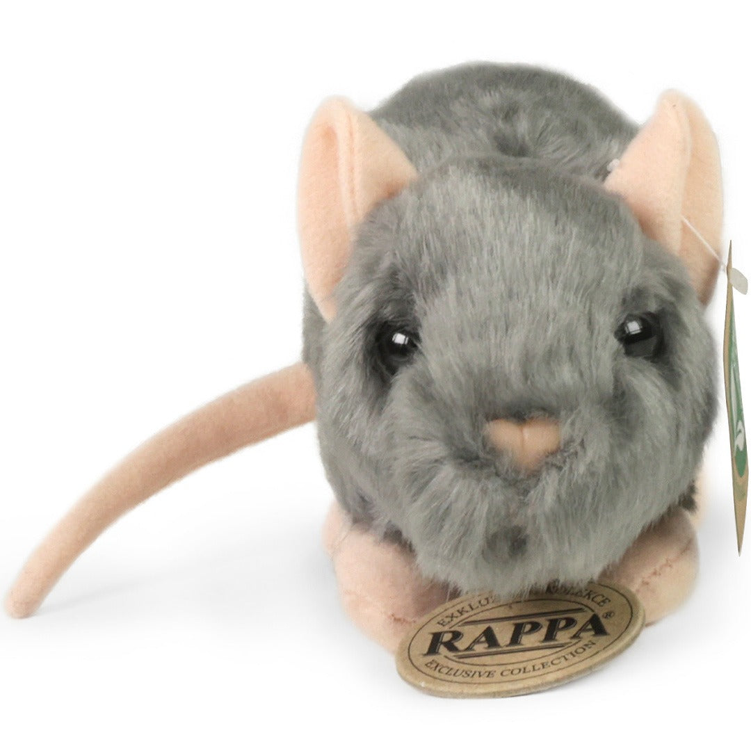 Rappa knuffelmuis van grijs pluche, recht van voren gefotografeerd.