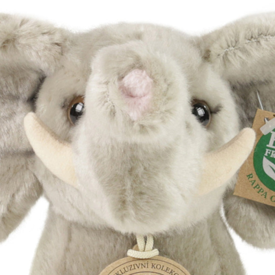 Close-up van het gezicht van de Rappa pluchen knuffelolifant.