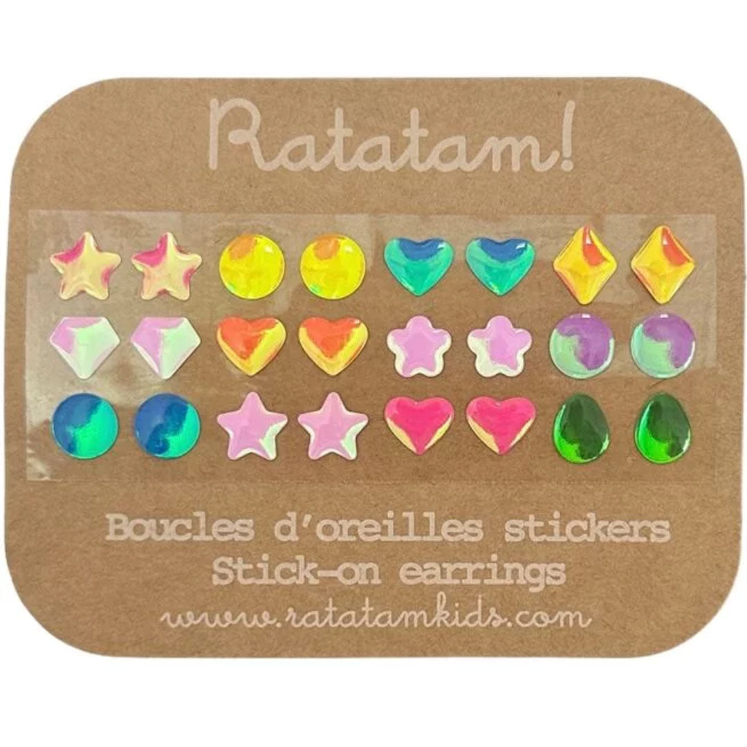 Ratatam plakoorbellen op een bruine verpakking met veelkleurige stickers in de vorm van sterren, harten en diamanten.