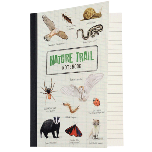 Rex London A5 notitieboek met Nature Trail dierenillustraties, schuin geopend om het gelinieerde papier te tonen.