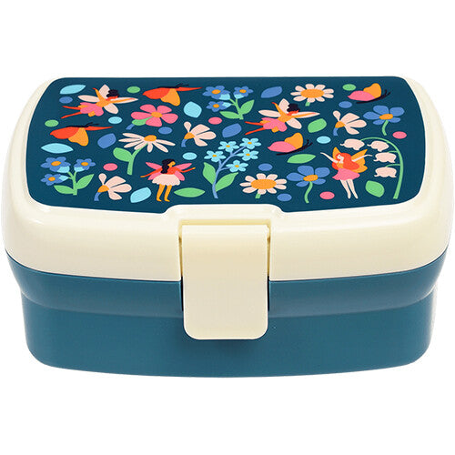 Rex London plastic broodtrommel met een deksel met een patroon van feeën en bloemen.