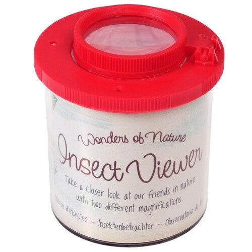 Rex London insectendoosje met gesloten rood vergrootglasdeksel en 'Wonders of Nature' label.