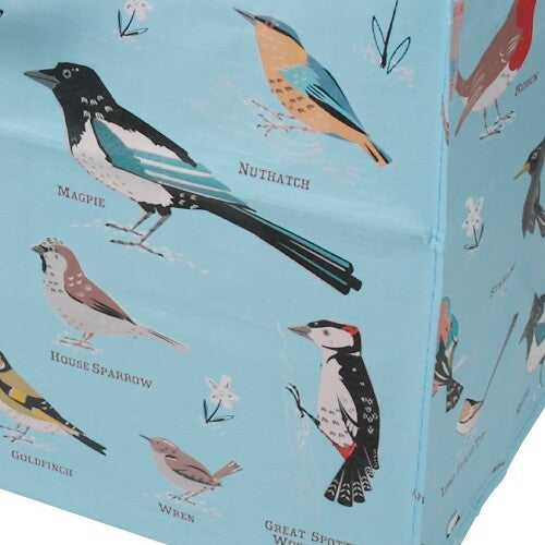 Detail van de Rex London jumbo opbergtas met close-up van vogelillustraties zoals een ekster en boomklever.