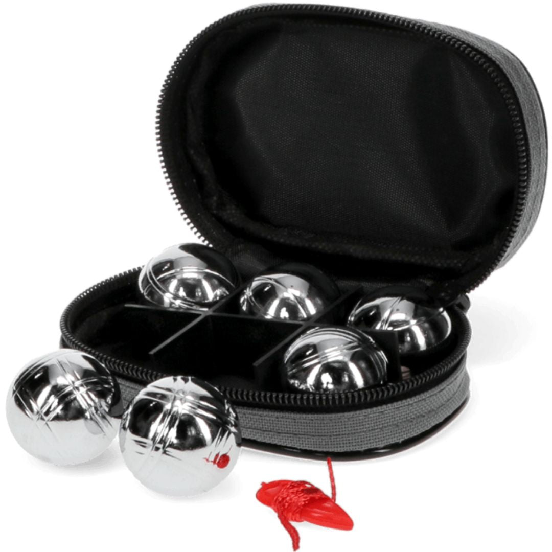 Rex London mini jeu de boules set met zes zilveren ballen en een rood balletje in een open grijs etui.