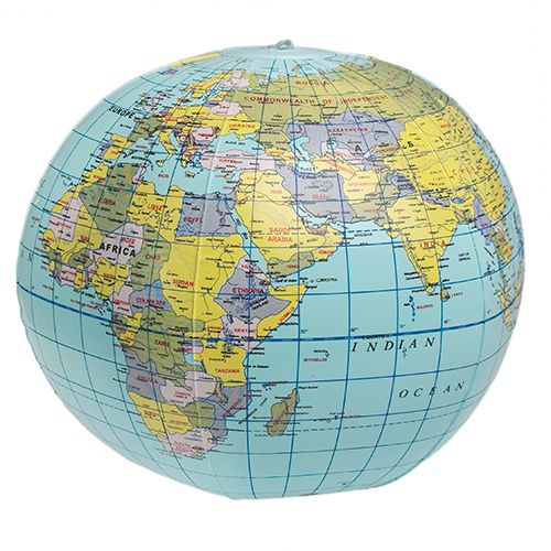 Rex London opblaasbare wereldbol strandbal met de continenten Afrika en Europa.