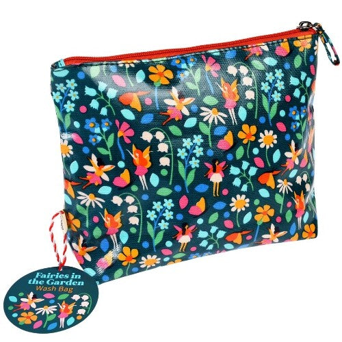 Rex London toilettas 'Fairies in the Garden' met een patroon van feeën, bloemen en vlinders op een donkerblauwe achtergrond.