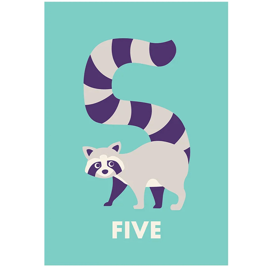 Rex London verjaardagskaart met een wasbeer waarvan de gestreepte staart het cijfer 5 vormt en het woord 'FIVE'.