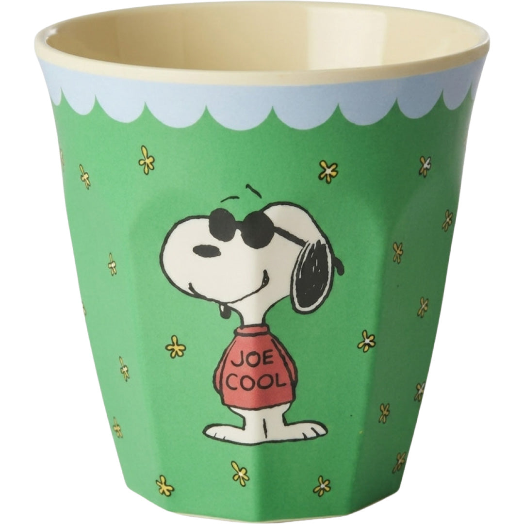 rice kinderbeker met groene Snoopy 'Joe Cool' opdruk.