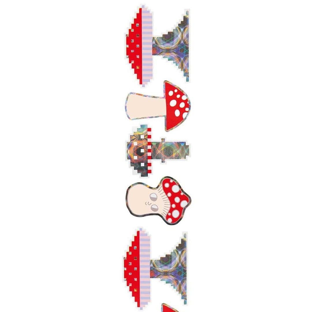 Detail van een strook paddenstoelen stickers met verschillende ontwerpen, waaronder rode en pixelated paddenstoelen.