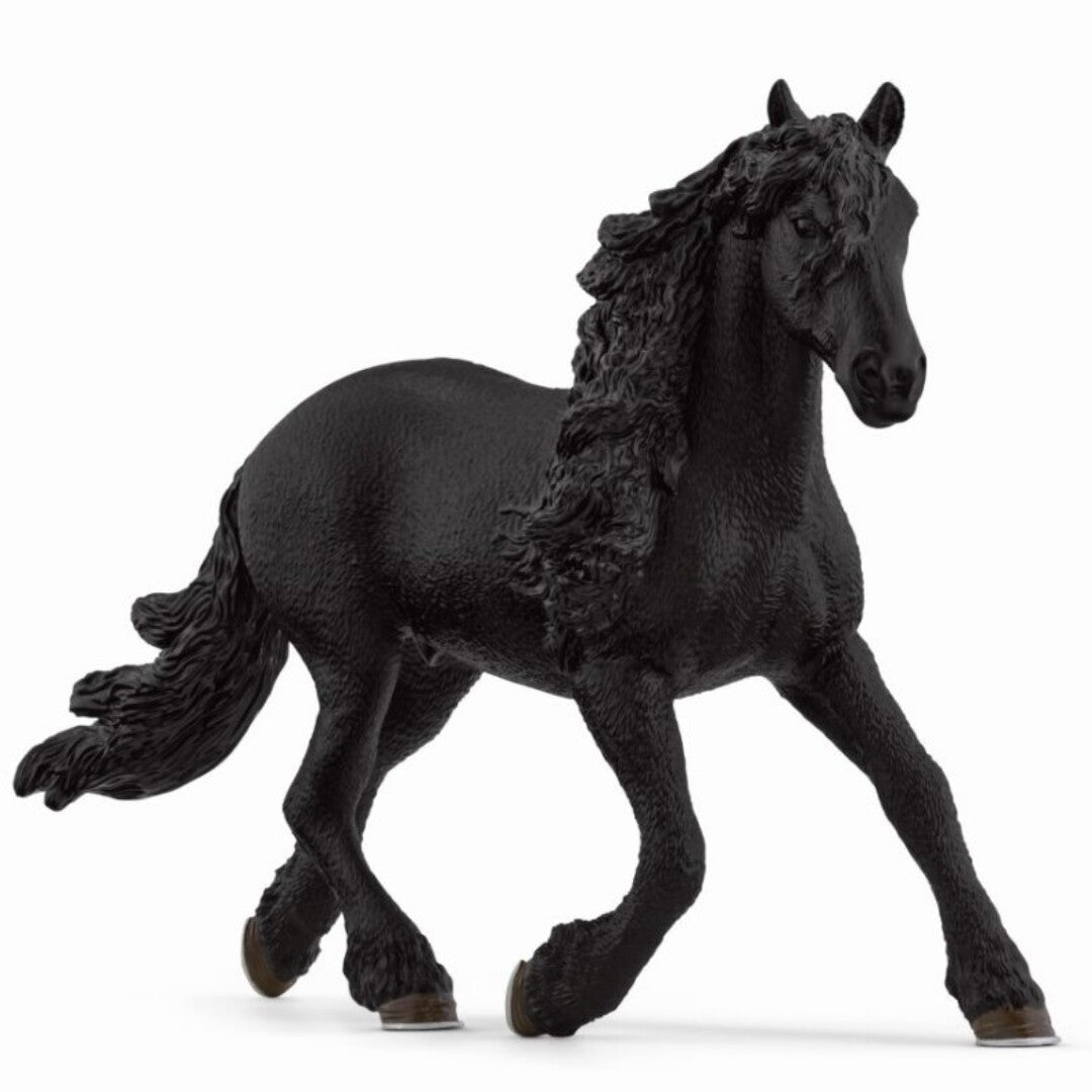 Schleich dierenfiguurtje van een zwarte Friese hengst in galop.