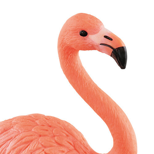 Detailfoto van de kop en nek van het schleich roze flamingo dierenfiguurtje.
