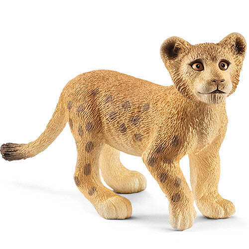 Schleich wild life leeuwenjong speelfiguur van plastic, schuin van voren gefotografeerd.