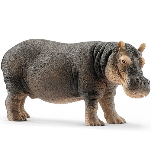 Schleich dierenfiguurtje van een grijs nijlpaard, staand en schuin van voren gefotografeerd.