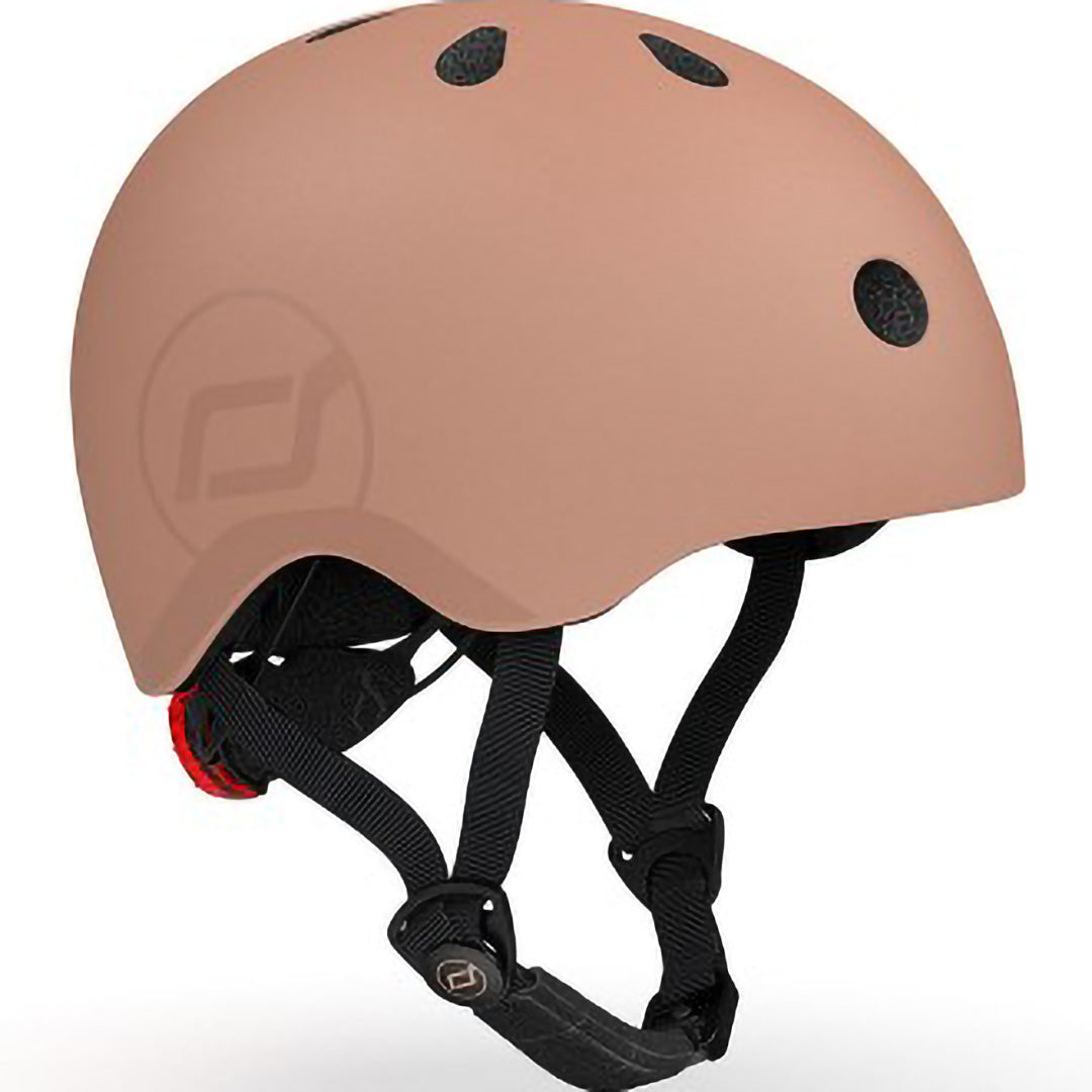 Scoot & Ride kinderhelm in beige kleur, schuin van voren gezien.