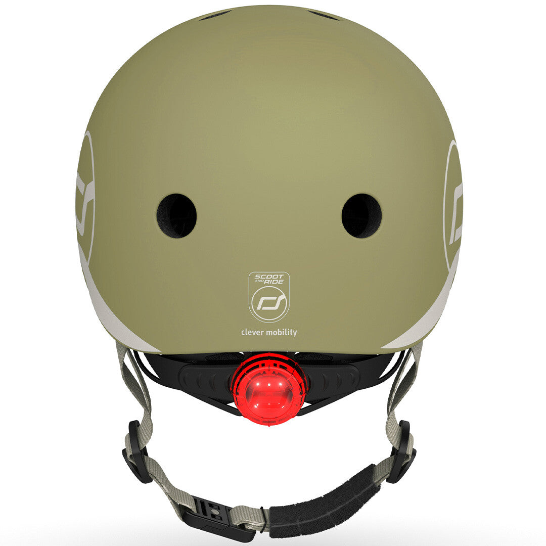 Scoot & Ride kinderhelm in olijfgroen, van achteren gezien met rode lamp.