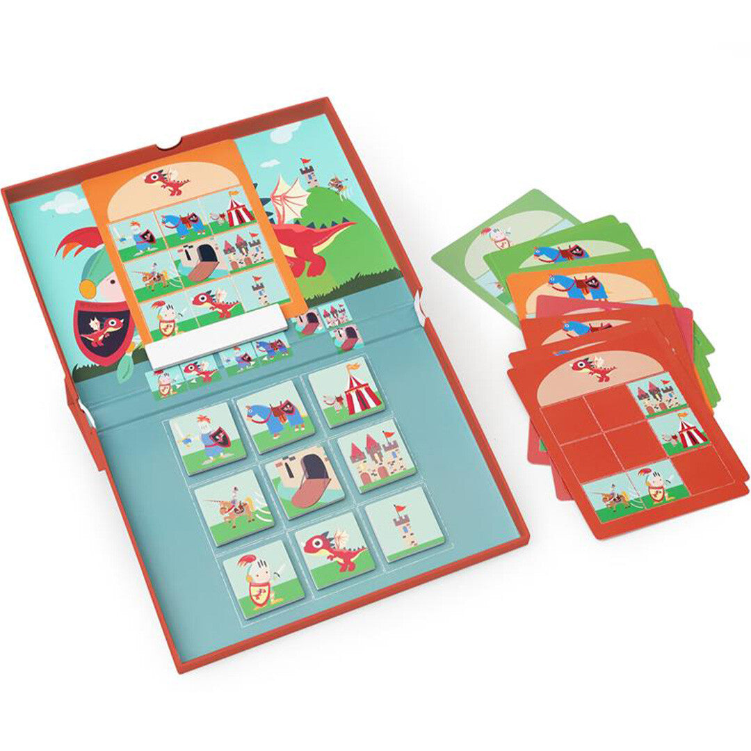 Open magnetisch denkspel met ridders en draken, met meer puzzelstukjes op het speelveld en opdrachtkaarten ernaast.